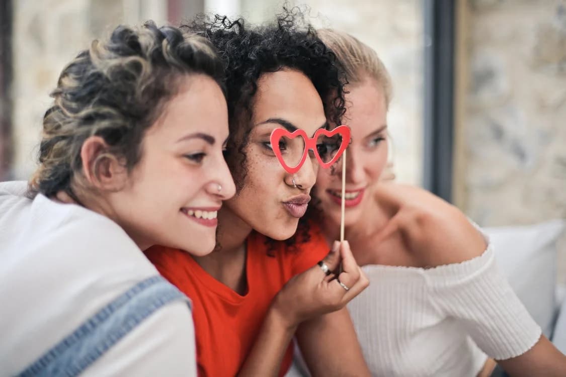 4 Alasan Mengapa Wanita Leo Dapat Menjadi Pacar Terbaik