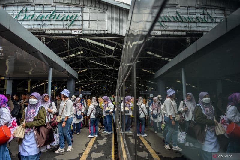 KAI Buka Pemesanan Tiket 34 Kereta Tambahan untuk Nataru
