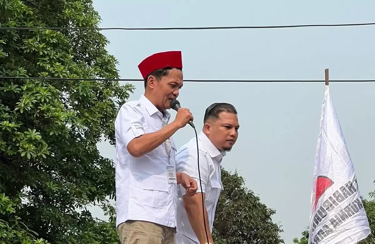 Kampanye Perdana, Habiburokhman dan Ali Lubis Bagikan 1.000 Nasi dan Susu di Bidara Cina