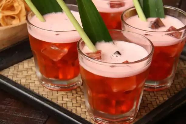 5 Minuman yang Baik Dikonsumsi Saat Musim Hujan