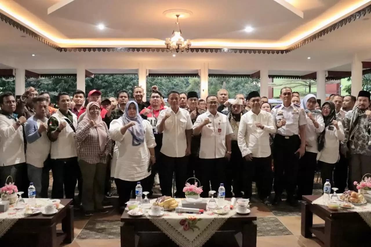 Pemkot Bekasi Bukber dengan Insan Pers, Gani Muhamad: Kami Tak Anti Kritik