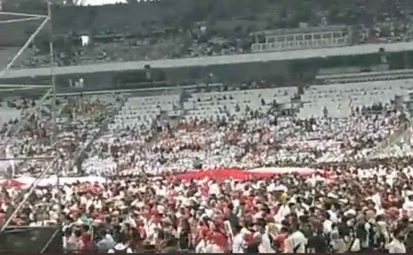 Ribuan Relawan Jokowi Padati GBK Hadiri Nusantara Bersatu