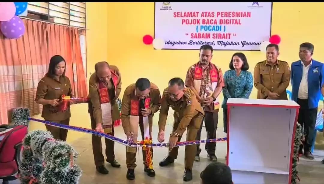 Resmikan Pojok Baca Digital Sabam Sirait, Bupati Toba Poltak Sitorus: Bisa Akses Ratusan Ribu Buku