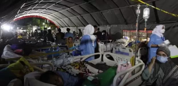 Pasien RS Unair Surabaya Kembali Masuk Ruang Perawatan Usai Gempa Tuban