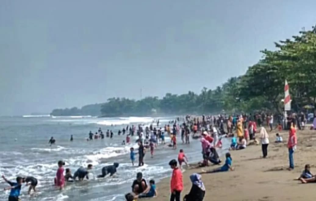 Dua Wisatawan Terseret Ombak di Pantai Karangnaya, Satu Meninggal Dunia