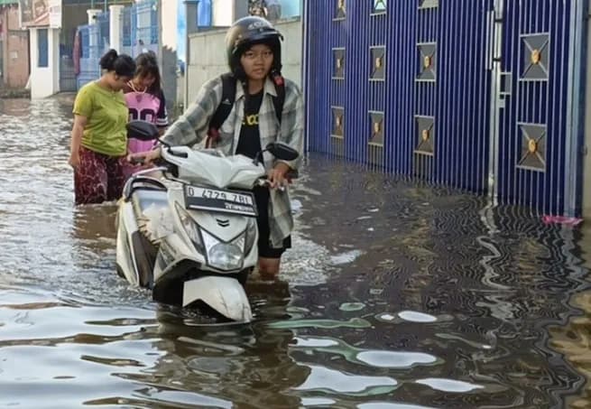Dayeuhkolot Bandung Masih Terendam Banjir, 14 Ribu Warga Terdampak