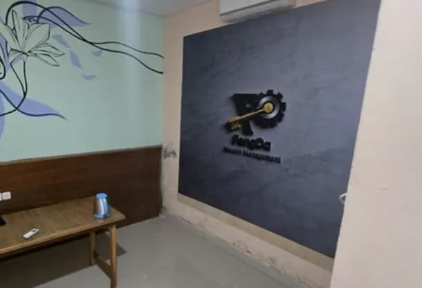 Terbongkar! Puluhan WNA Operasikan Kantor Siber Berkedok Agen Wisata di Sukabumi