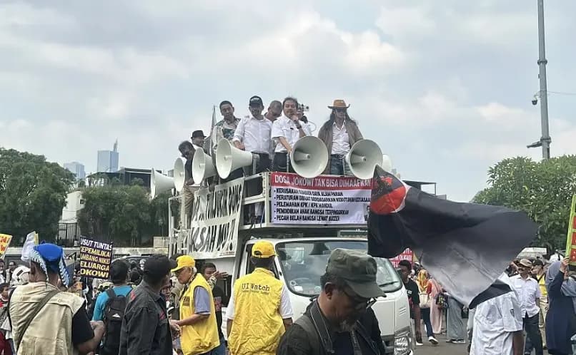 Demo di DPR, Roy Suryo Cs Tuntut Jokowi Tunjukkan Ijazah