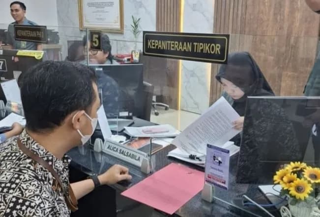 Dakwaan Diterima Pengadilan, Bos PT Blueray John Field Cs Selangkah Lagi Duduk di Kursi Terdakwa