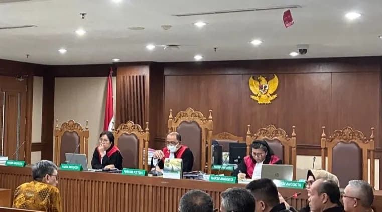Skandal LNG: Negara Rugi Rp1,77 Triliun, Vonis Cuma Segini!