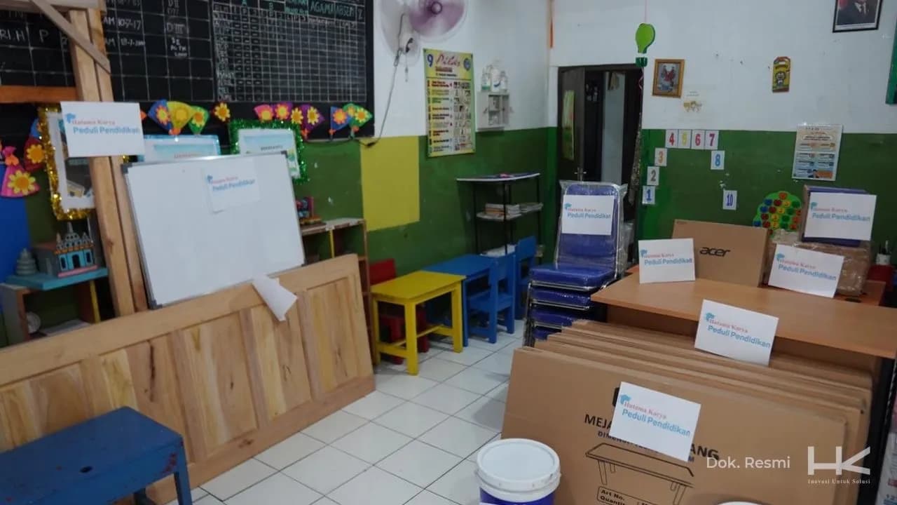 Hutama Karya Salurkan Bantuan Pendidikan Dan Renovasi PAUD di Jakarta Timur