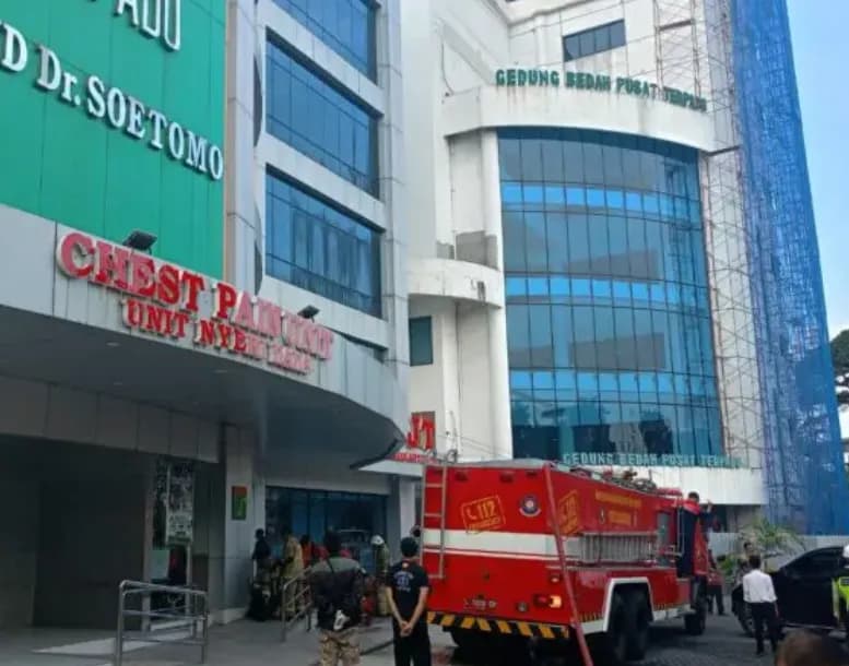 Kebakaran Gedung PPJT RSU dr Soetomo: 39 Pasien Dievakuasi, 1 Meninggal