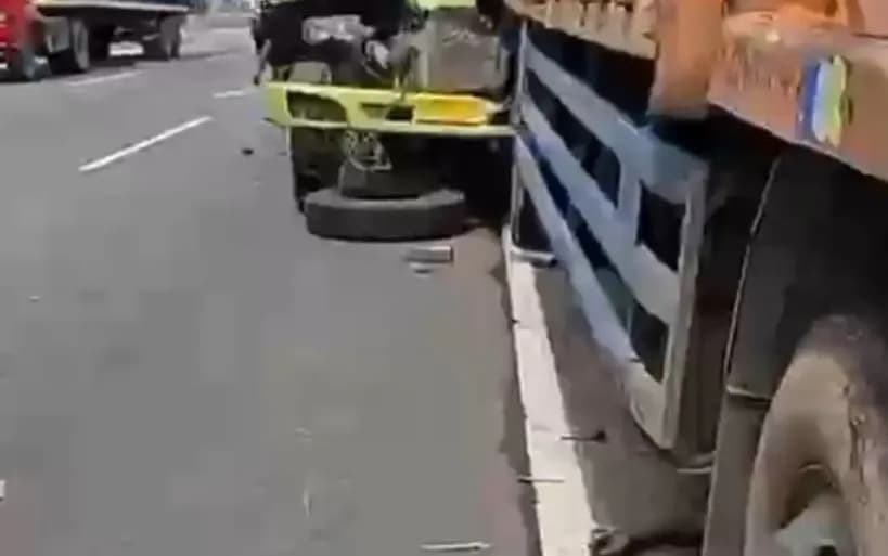 Insiden Maut di Tol JORR, 3 Kendaraan Tabrakan dan 2 Orang Tewas