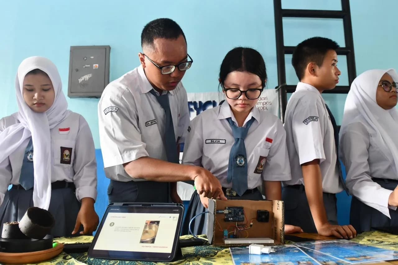 Pertamina-ASRI Energi Edukasi Bangun Kesadaran Transisi Energi kepada Pelajar Jakarta