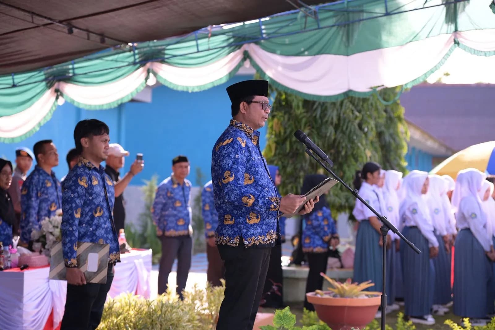 Semangat Harkitnas Menggema di Pulau Obi Bersama Kadikbud Malut