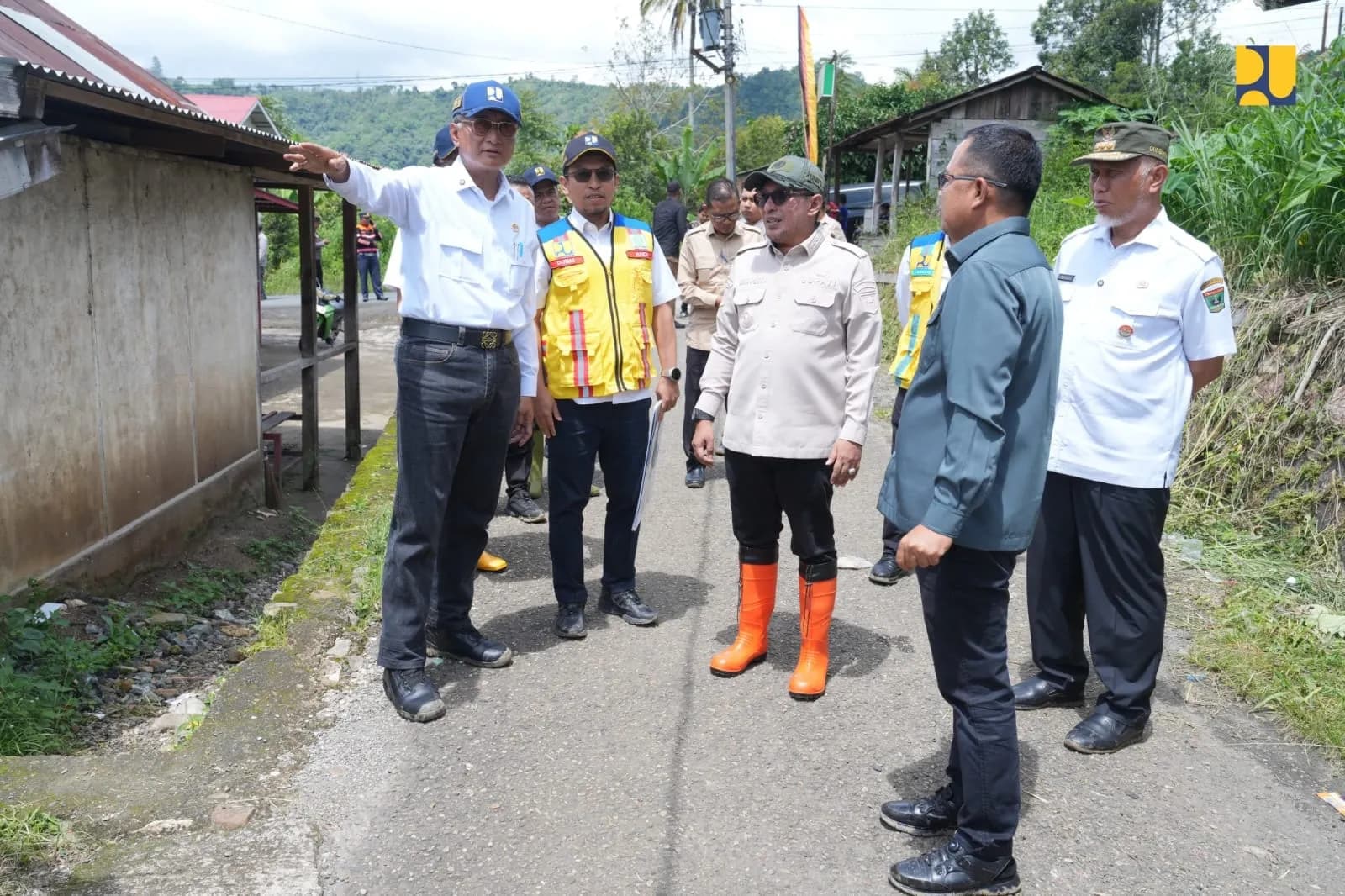 Menteri PU Tinjau Lokasi Usulan Sekolah Rakyat di Kabupaten Tanah Datar