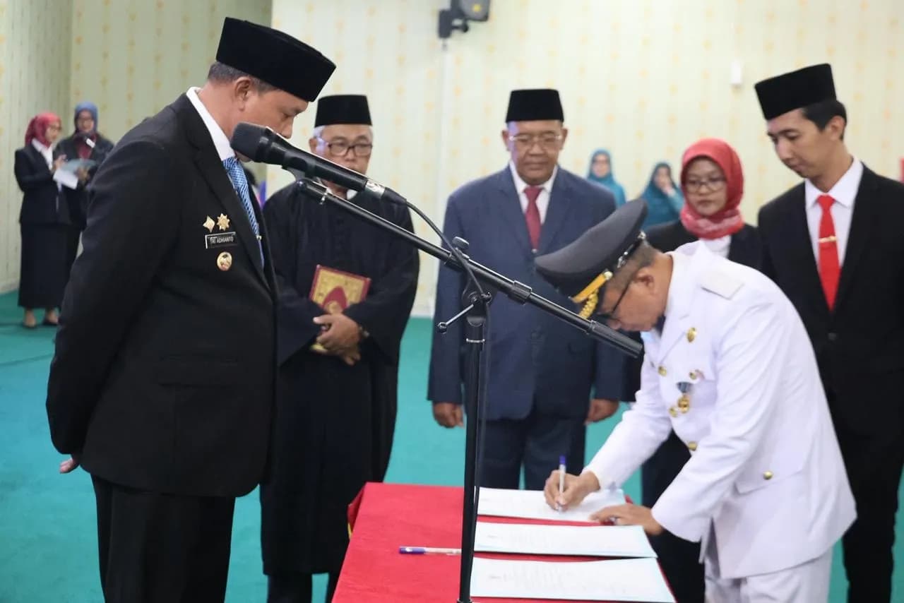 Mutasi Berantai di Pemkot Bekasi: Penyegaran atau Rekayasa Kekuasaan?