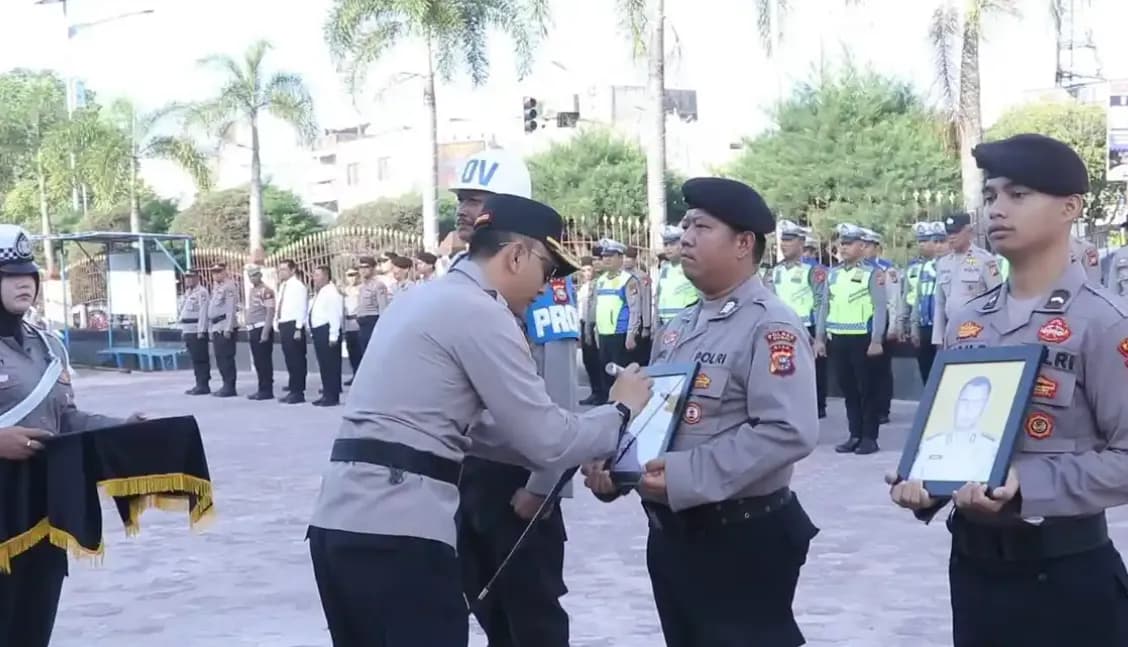 Dua Polisi di Dumai Dipecat Tidak Hormat, Terlibat Narkoba dan Disersi