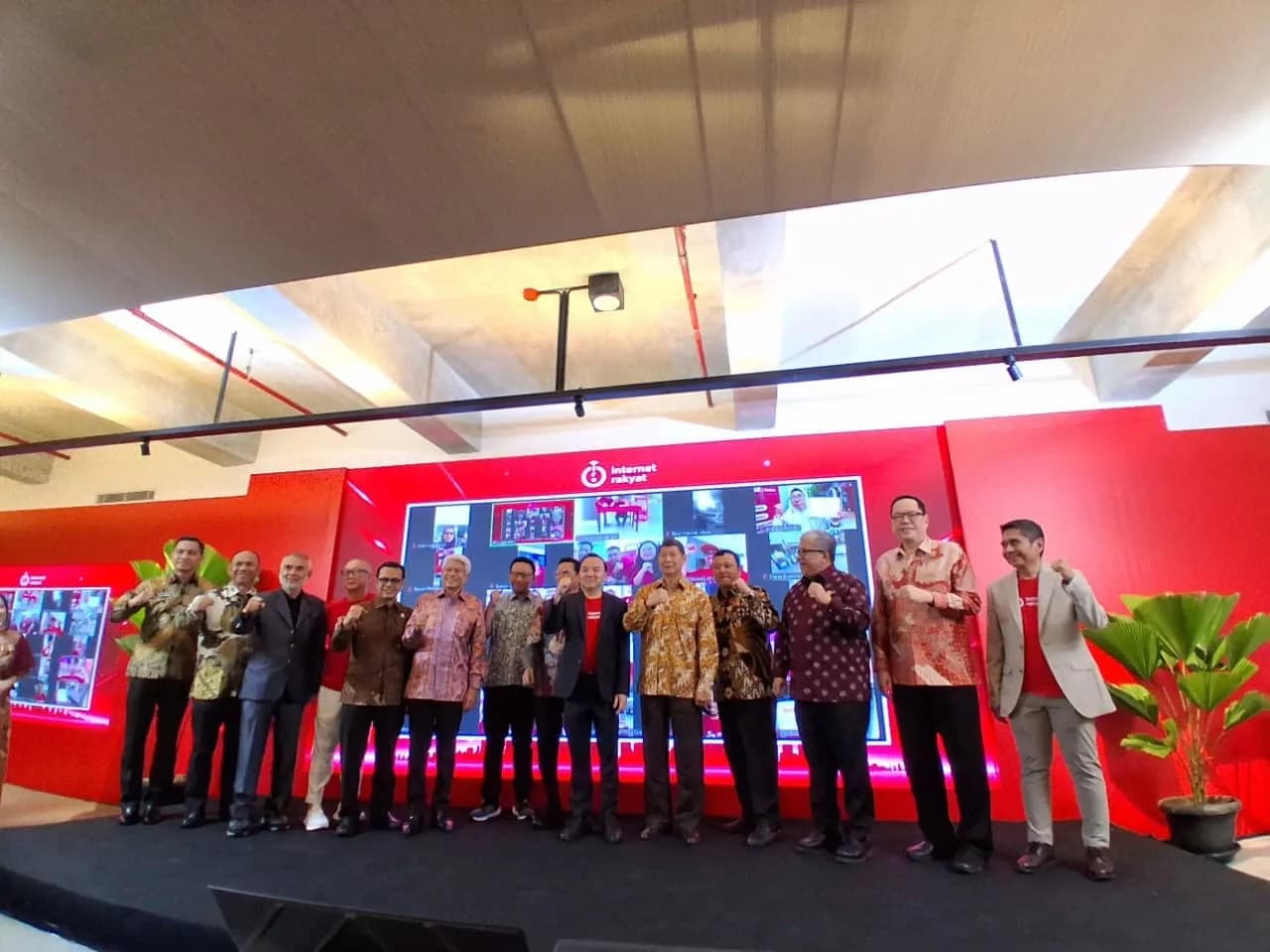 Surge (WIFI) Luncurkan Internet Rakyat 100 Mbps Mulai Rp100 Ribu