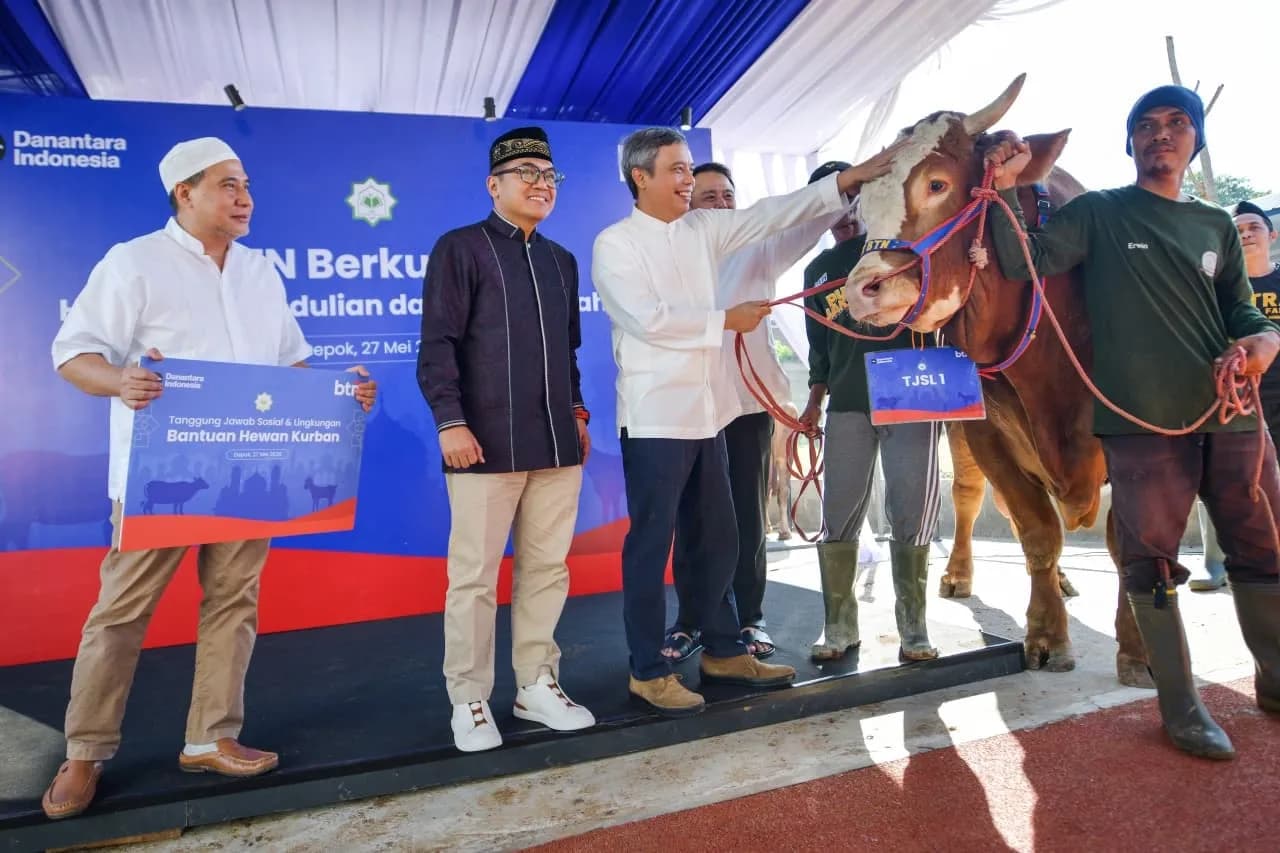 Penyerahan sapi kurban BTN kepada Panitia Kurban Idul Adha 1447 H di BTN Ecopark (Foto: Dok BTN)