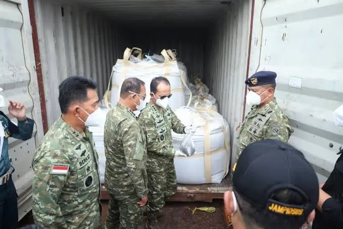 15 Kontainer Material Radioaktif Bahan Baku Industri Nuklir Diamankan, Siapa Aktor Utama?