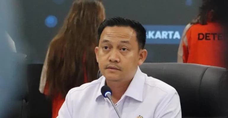 KPK OTT Kepala Imigrasi Jakbar Ronald Arman, Uang Dolar hingga Emas Disita
