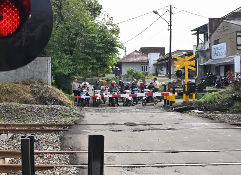 Ada 1.810 Perlintasan Kereta Api di RI Tak Dijaga