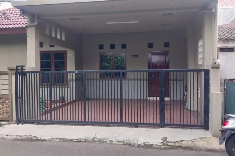 Usai Dicopot dari Kepala BGN, Rumah Dadan Hindayana di Bogor Sepi dan Tertutup