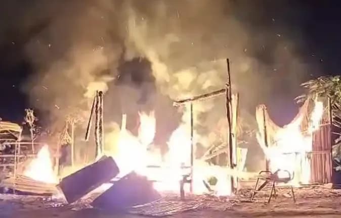 4 Orang Sekeluarga Tewas dalam Kebakaran Kios BBM Eceran di Sumba Timur