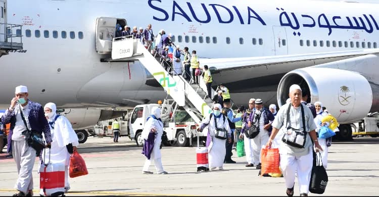 75 Kloter Jemaah Haji Sudah Pulang, Kemenhaj Larang Zamzam Masuk Koper