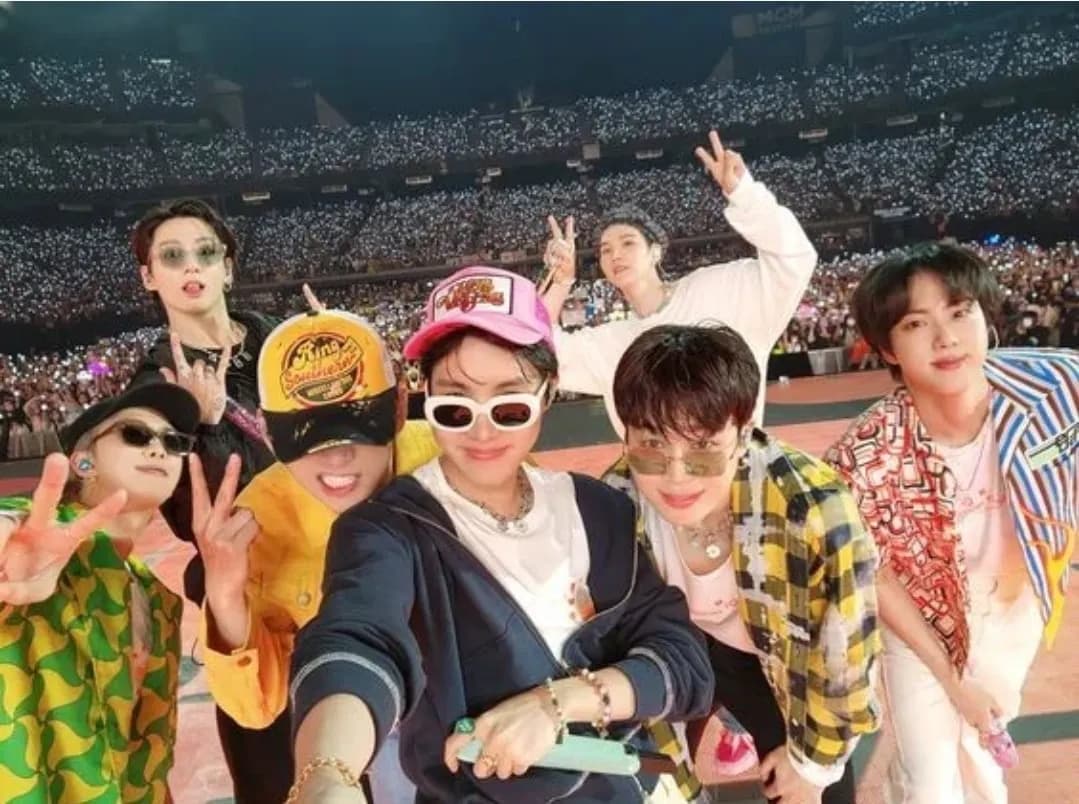 Kurang dari Sejam, Tiket Presale Konser BTS Jakarta Ludes Diserbu ARMY