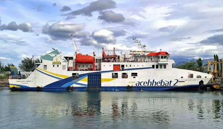 Kapal Aceh Hebat 2 Meledak Saat Bersandar di Pelabuhan Ulee Lheu, 14 Orang Korban