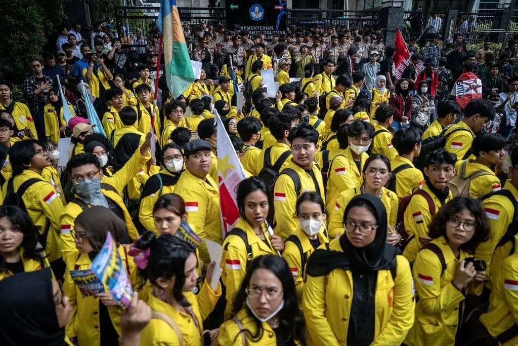 BEM UI Desak Pemerintah Hentikan Pemborosan APBN, Turunkan BBM dan Setop MBG