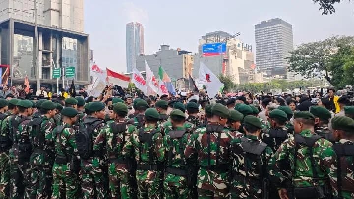 TNI Didesak Mundur dari Pengamanan Demo Mahasiswa, Unjuk Rasa Bukan Ancaman Negara