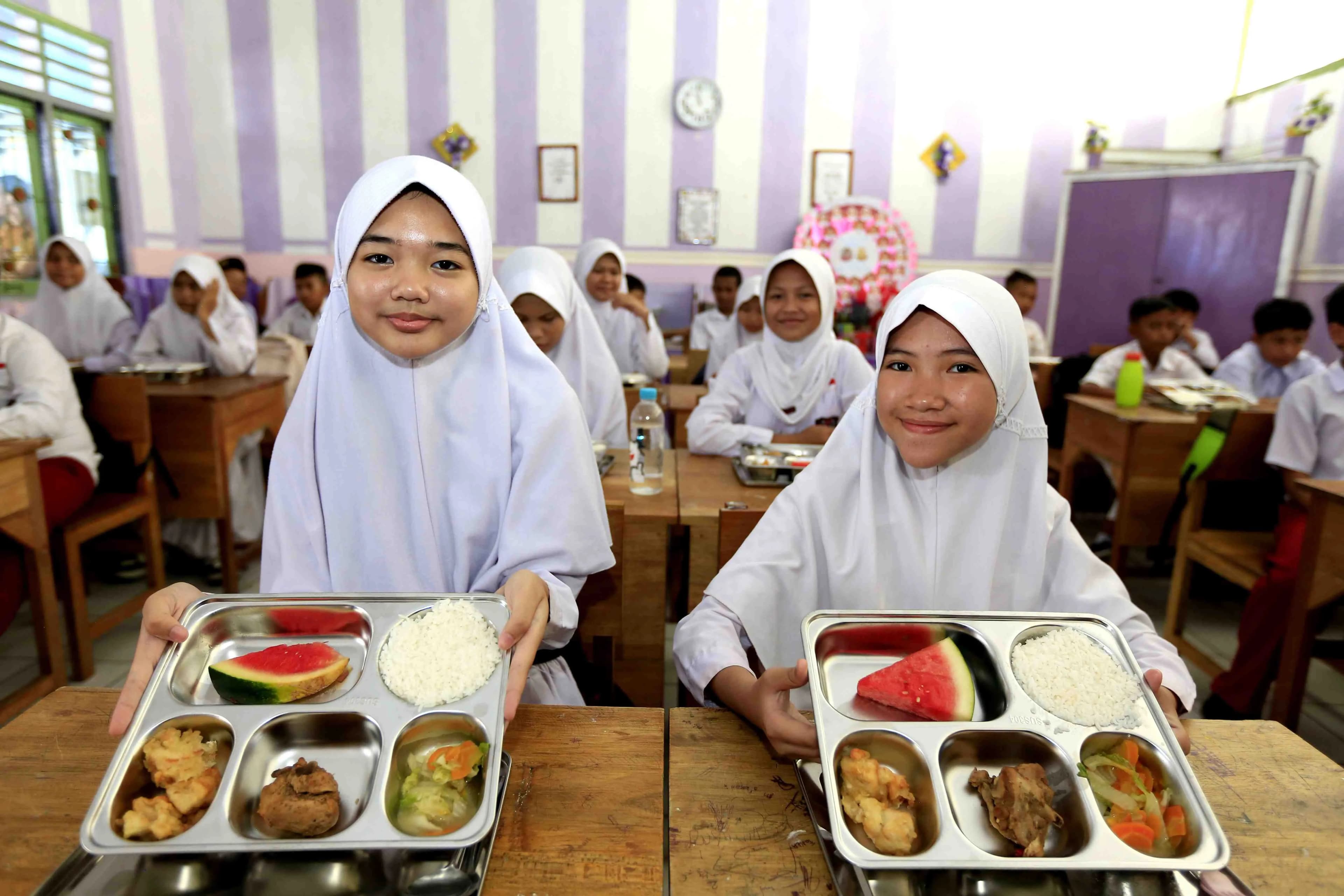 Pemerintah Pertahankan Program MBG, Kantin Sekolah Disiapkan