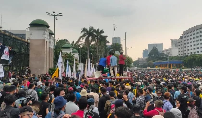 GMNI Kepung DPR RI, Desak Prabowo-Gibran Mundur dan Hentikan Program MBG