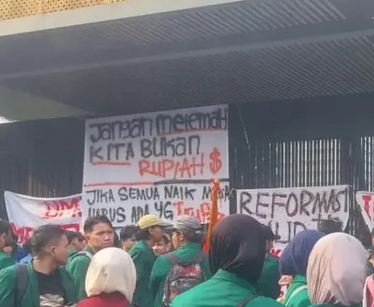 Hentikan MBG!