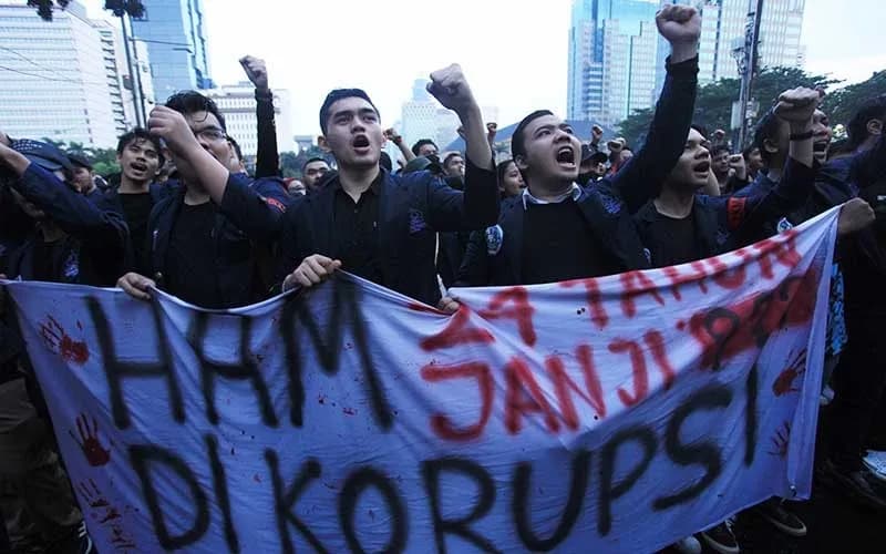 Mahasiswa Trisakti Turun ke DPR Siang ini, Gaungkan "Tritura Kembali"