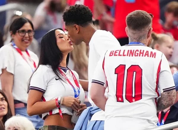 Jude Bellingham Curi Perhatian di Piala Dunia 2026, Ciuman Mesra Ashlyn Castro