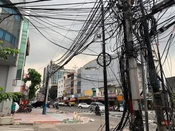 Kabel PLN Jadi Petaka, Siswi SMAN 6 Jakarta Tewas Terlindas Bus Saat Berangkat Sekolah