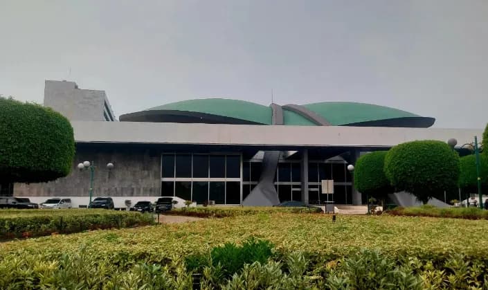 DPR Revisi UU Ketenagakerjaan, Atur Ulang PKWT, Pesangon hingga Jaminan Sosial