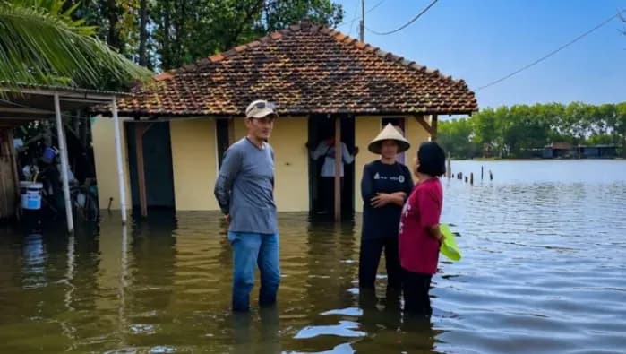 Tanggul Jebol, Banjir Rob Rendam 75 Permukiman dan Tambak di Pati