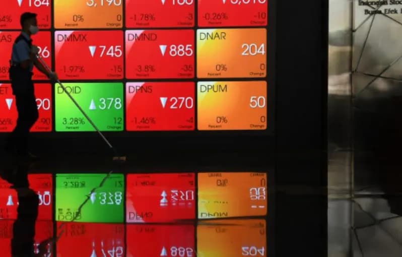 IHSG Ambruk Lebih dari 3%, Hampir 600 Saham Berguguran