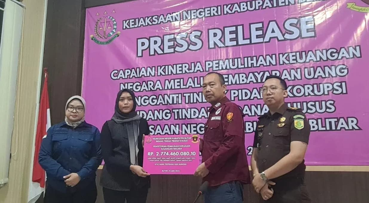 Kejari Blitar Pulihkan Kerugian Negara Rp3,01 Miliar dari Dua Kasus Korupsi, Seluruh Dana Disetor ke Kas Negara