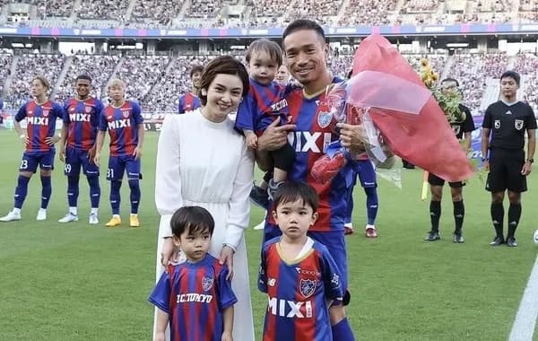 Lolos ke 32 Besar Piala Dunia 2026, Deretan WAGs Timnas Jepang Ikut Curi Perhatian