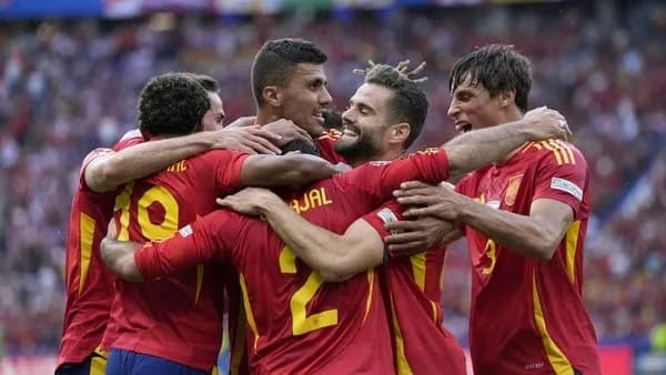 Spanyol Tumbangkan Uruguay 1-0, Kunci Juara Grup H dan Singkirkan La Celeste