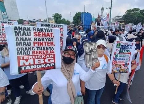 Ribuan Relawan SPPG Banyumas Turun ke Jalan, Desak Program MBG Dibuka Kembali