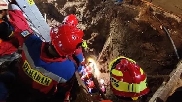 Bocah 4 Tahun Meninggal Setelah Terjebak 4 Jam di Lubang Proyek Sedalam 3,7 Meter