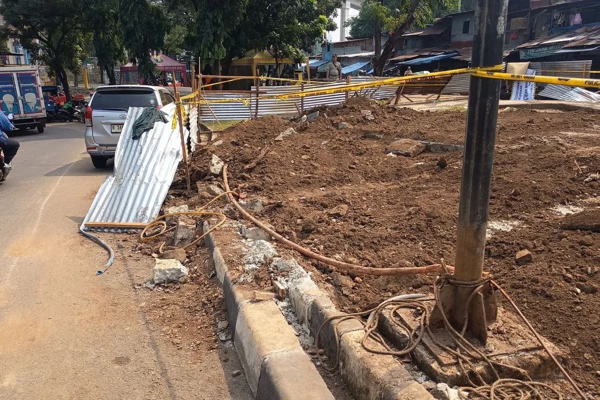 Tragedi Bocah Tewas di Lubang Proyek Tebet, Polisi Segel Lokasi dan Hentikan Aktivitas Pembangunan