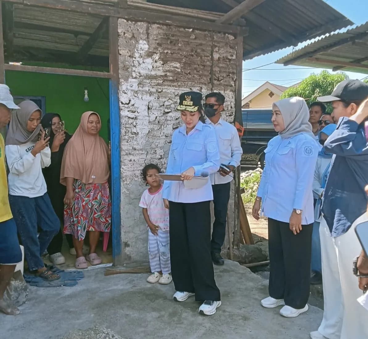 Sherly Tjoanda Turun Langsung Pastikan Bantuan RTLH Tepat Sasaran